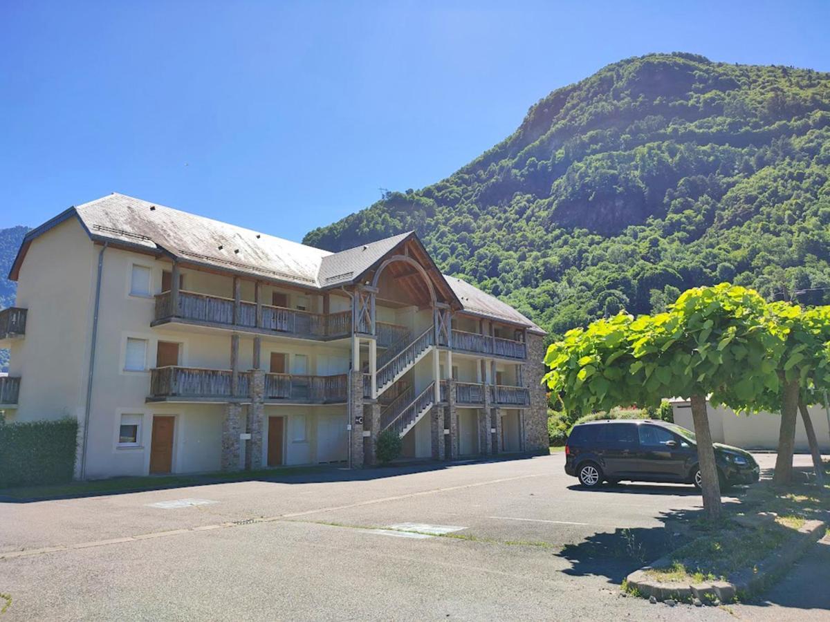 Le 102, T3 Pour 5 Personnes, Vue Montagne, Classe 2 Etoiles Nf, Parking, Piscine En Ete Bagnères-de-Luchon المظهر الخارجي الصورة