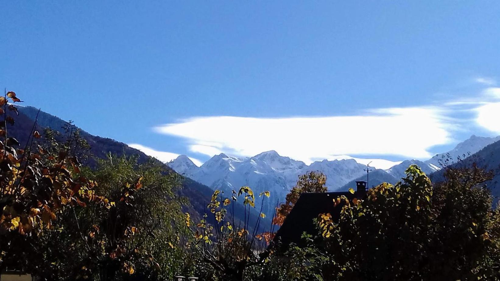 Le 102, T3 Pour 5 Personnes, Vue Montagne, Classe 2 Etoiles Nf, Parking, Piscine En Ete Bagnères-de-Luchon المظهر الخارجي الصورة
