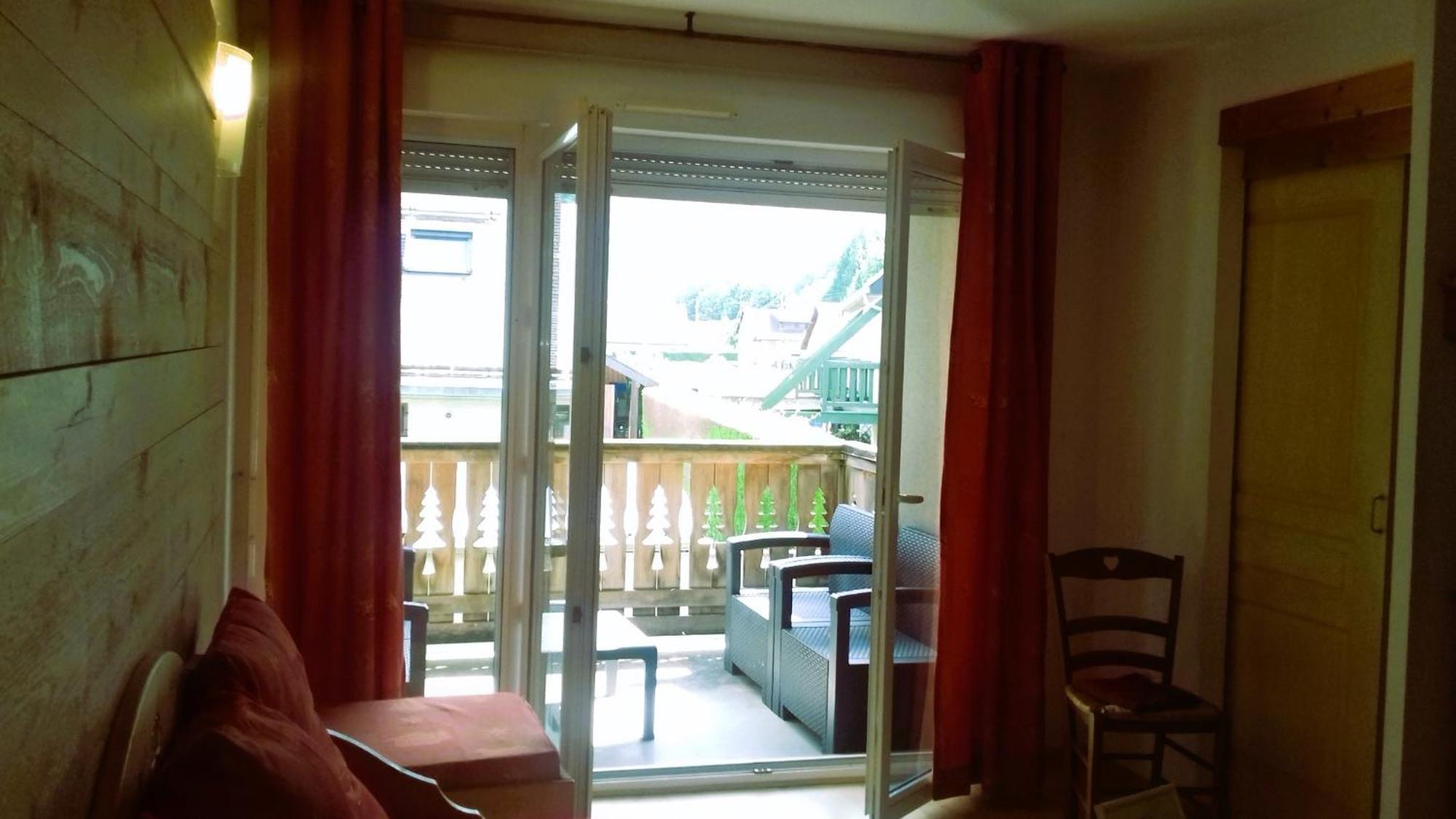 Le 102, T3 Pour 5 Personnes, Vue Montagne, Classe 2 Etoiles Nf, Parking, Piscine En Ete Bagnères-de-Luchon المظهر الخارجي الصورة